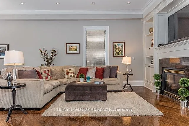 21 Dunblaine Ave — Photo 6