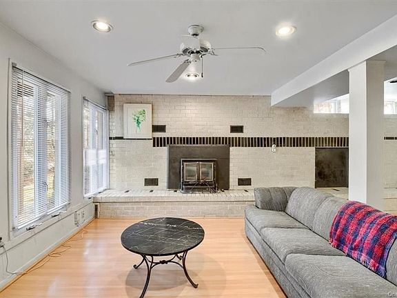 4th image of 81 Wharton Dr
