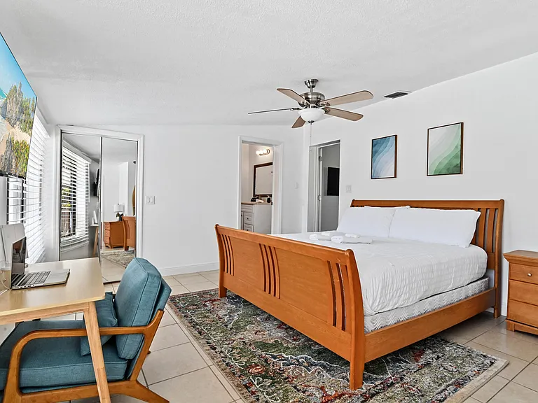 1032 W Jennings St — Photo 21