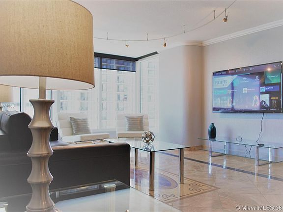 5th image of 1717 N Bayshore Dr APT 2446