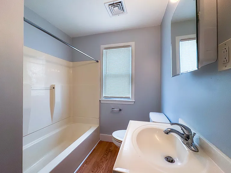 118 Sheldon Ter #B — Photo 6