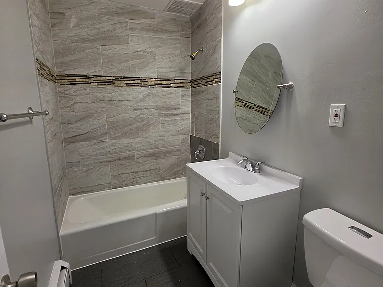 80 Farmington Ave #A8 — Photo 10
