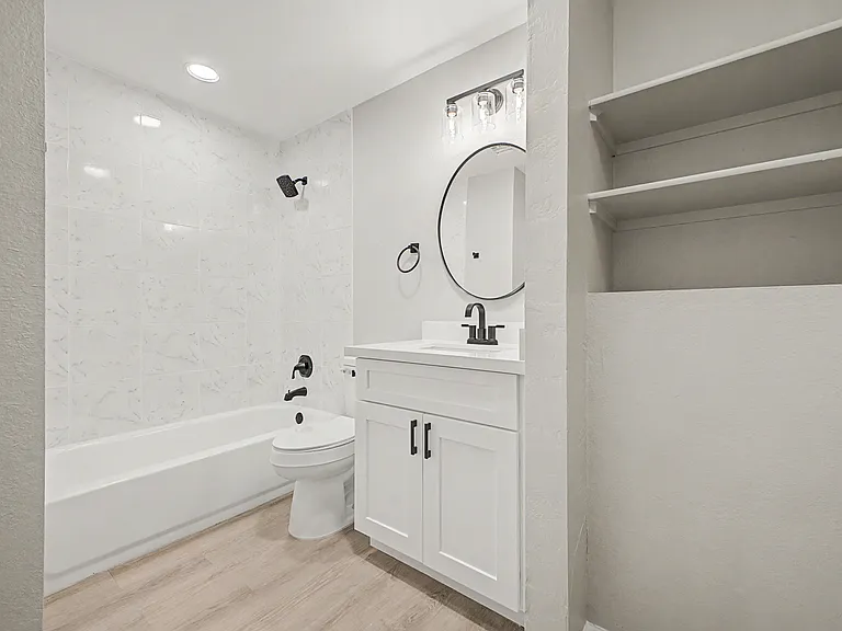1601 N Saba St — Photo 11