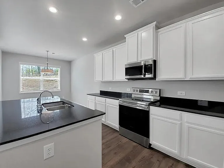 511 Baycraft Ln — Photo 8