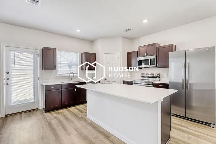 940 S Holly Ave — Photo 4