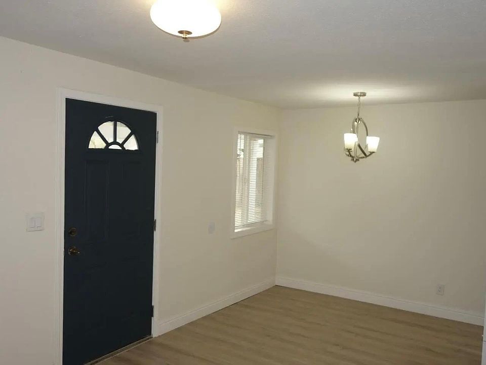 1st image of 1628 1/2 E San Antonio St