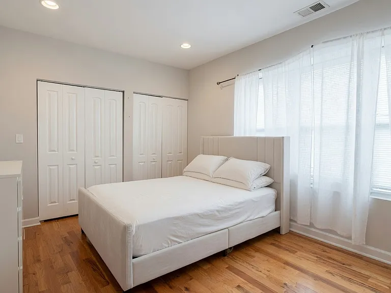 7225 N Rogers Ave #3 — Photo 8