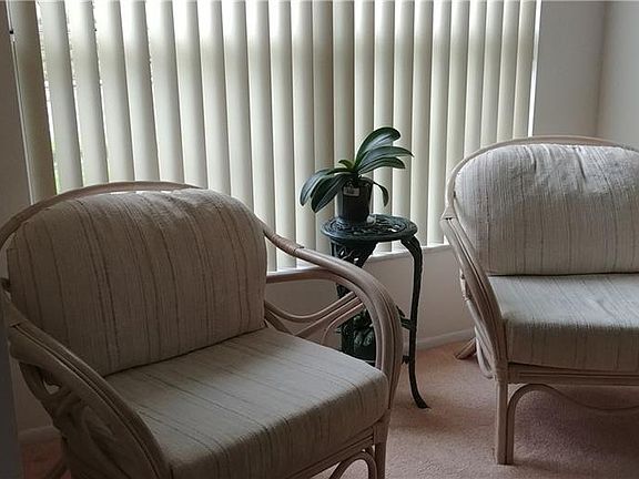 5th image of 221 Esplanade 105 Way