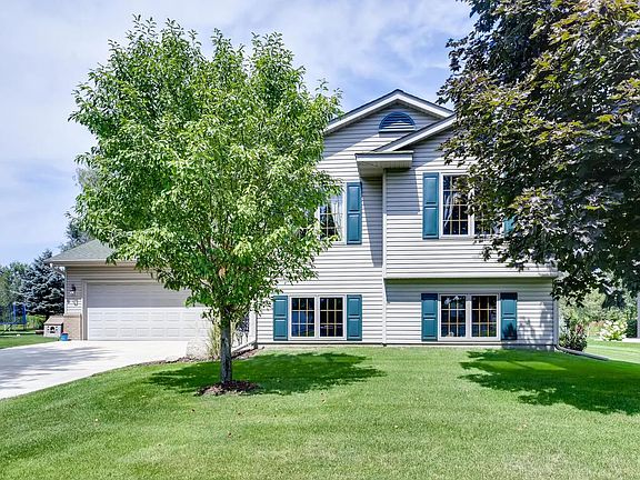 2nd image of 485 Tuttle Dr
