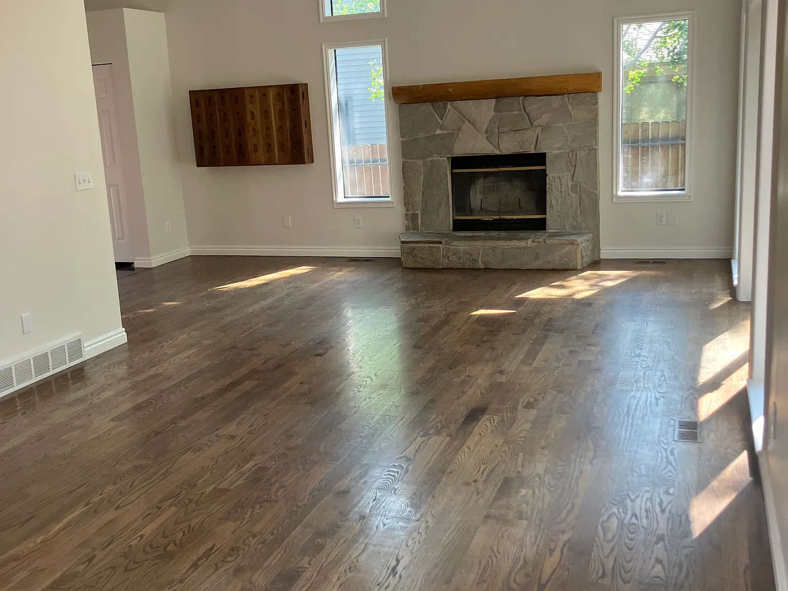 3 bed, 2.5 bath, 1750 sqft, $6,500 — Photo 4