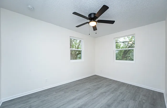 1537 W 7th St #B — Photo 8
