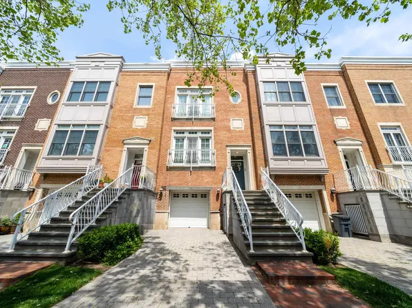 24 Constitution Way, Jersey City, NJ 07305