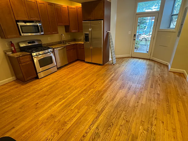 1219 Fairmont St NW #2 — Photo 3