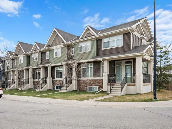 166 E Legacy Cmn SE, Calgary, AB T2X 2A9