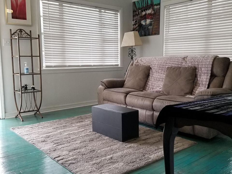 LIVING ROOM UNIT B CONTEMPORARY ARTFUL