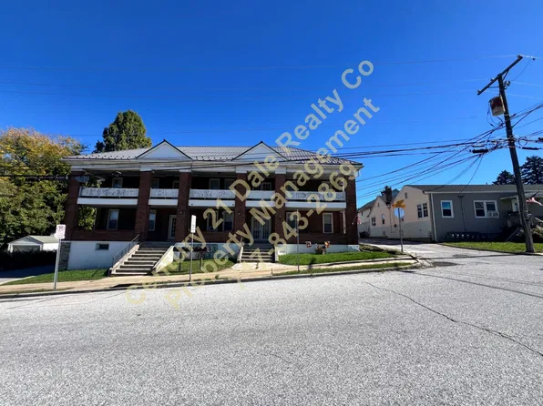 N Franklin St 423-425