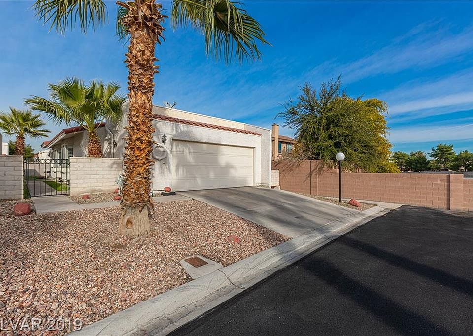 1st image of 2538 Palace View Dr