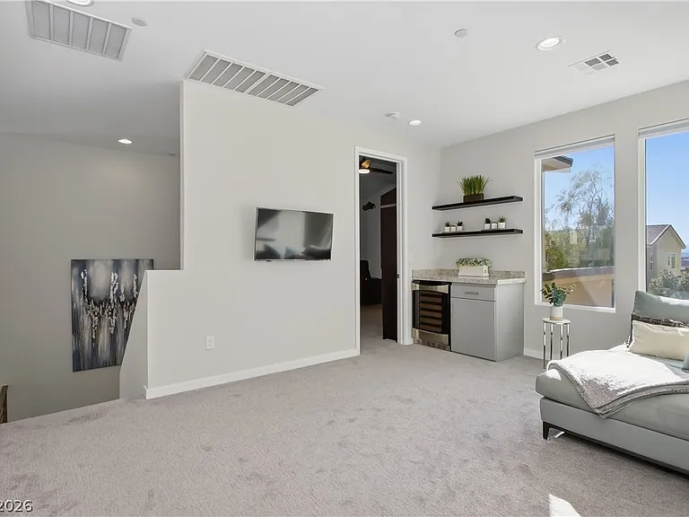 8 Vista Outlook St — Photo 29
