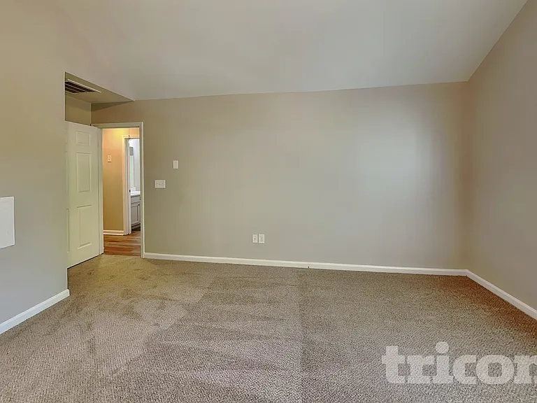 2303 Cilantro Way — Photo 7