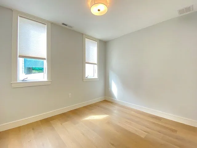 92 Walnut St #2 — Photo 10