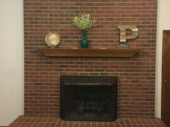 Wood burning fireplace 