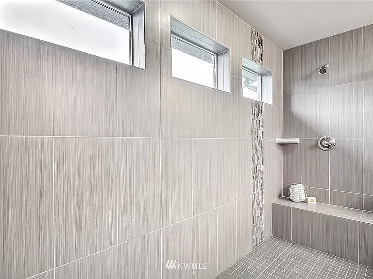 5113 NE 11th Pl — Photo 15