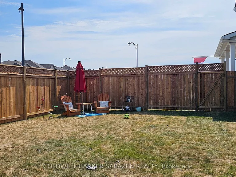 50 Green Ash Ave — Photo 3