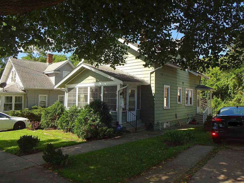 2nd image of 1611 18th St