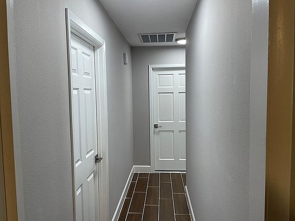 5th image of 4838 Porpoise Dr