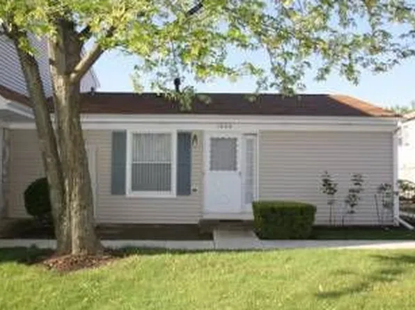 1046 Hampton Hbr, Schaumburg, IL 60193