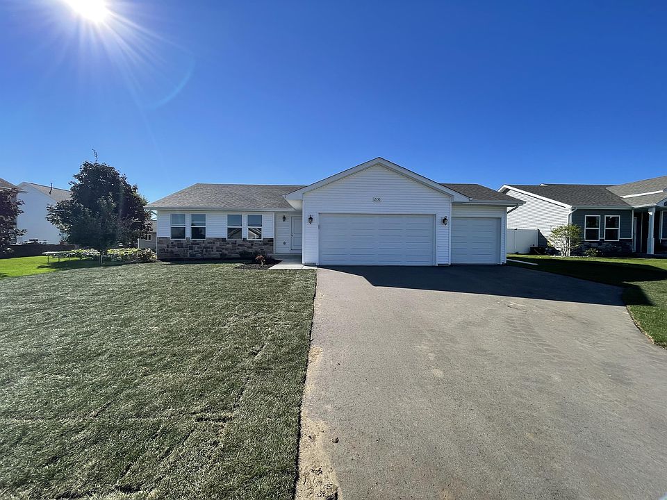 1st image of 2710 Claremont Dr