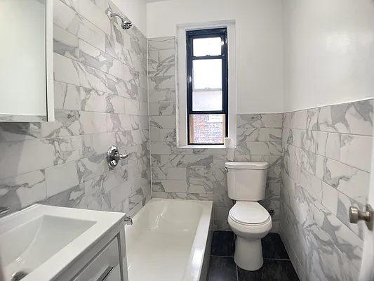 Rented by Bohemia Realty Group | media 7