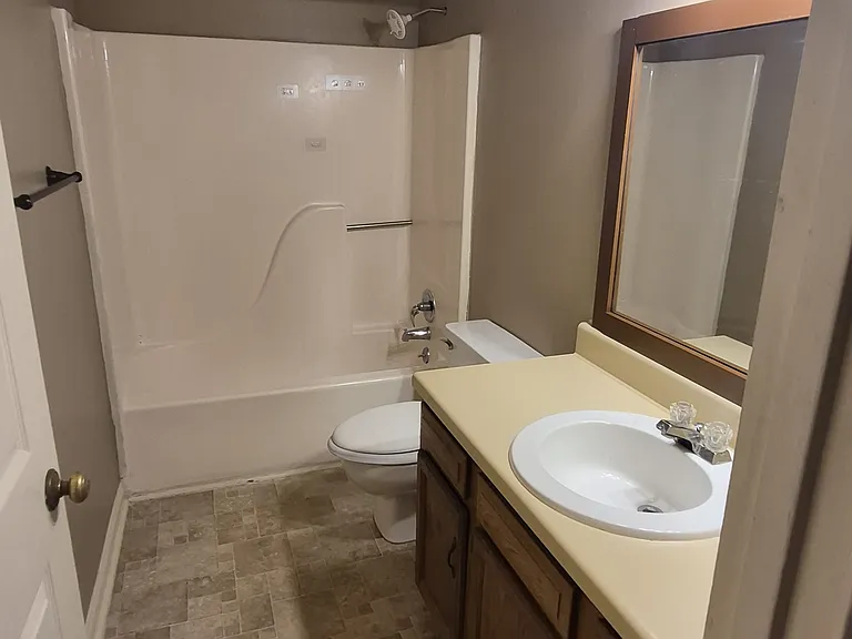 3304 Quail View Dr — Photo 1