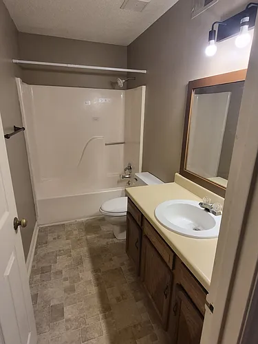3304 Quail View Dr Photo 1