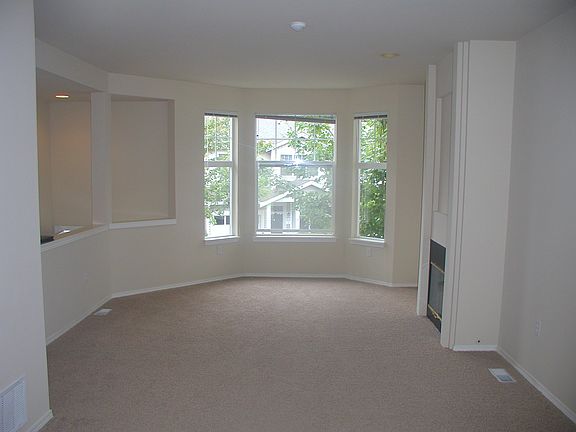 3rd image of 9621 179th Pl NE Unit 2