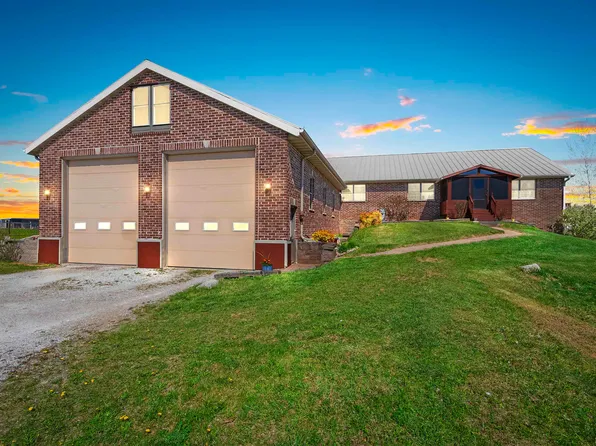 5353 Tower Rd, De Pere, WI 54115