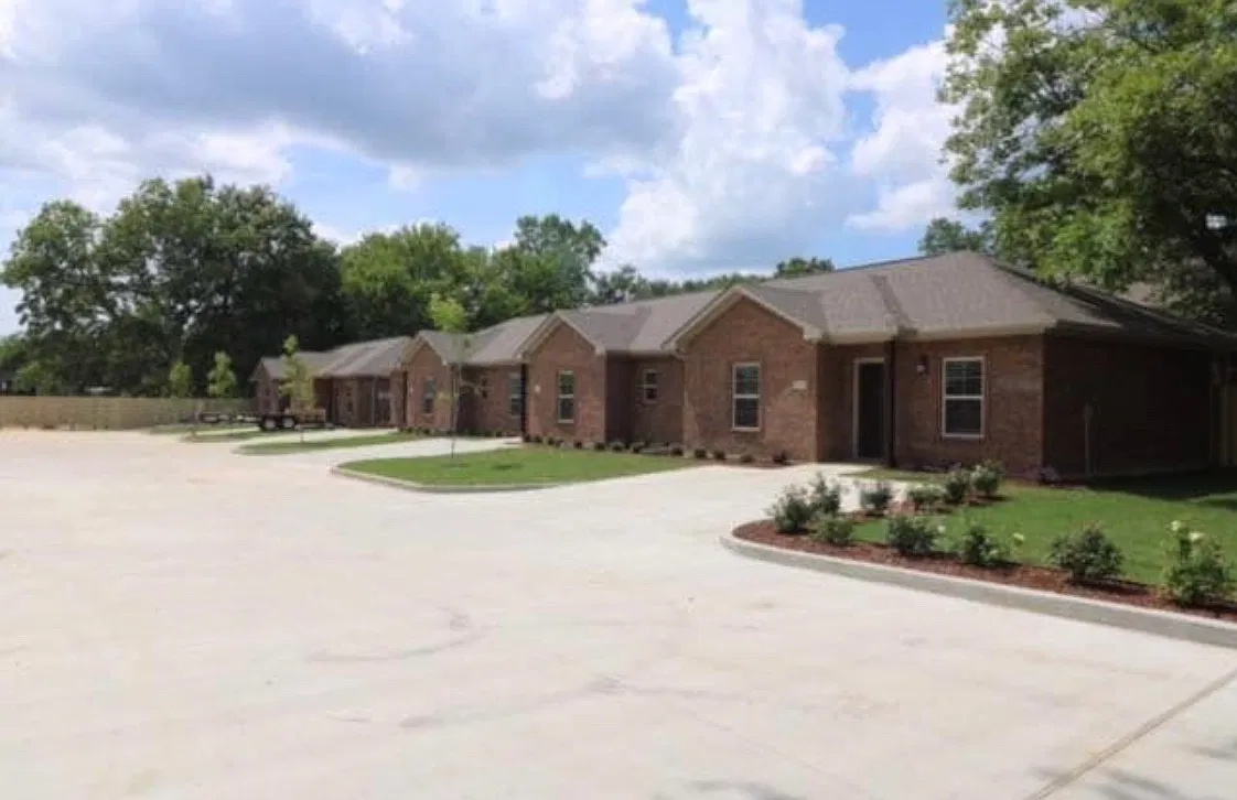 2 bed, 900 sqft, $1,100 — Photo 1