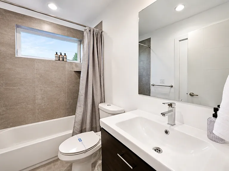 803 S Cloverdale St #803 — Photo 35