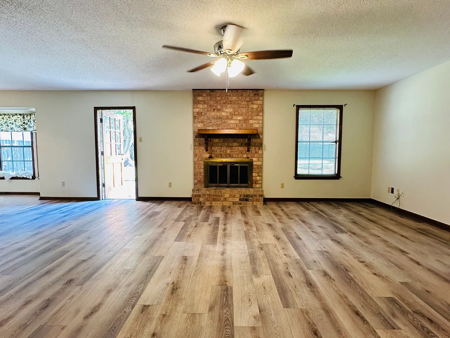 3 bed, 1780 sqft, $1,500 — Photo 2