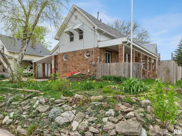2036 Washington St, Davenport, IA 52804