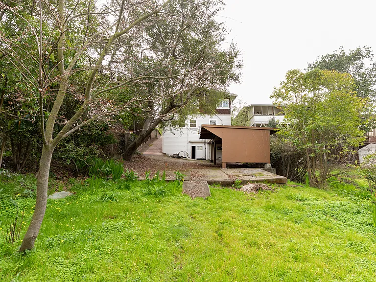 373 Moraga Ave — Photo 62