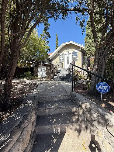 10102 Fernglen Ave Photo 1