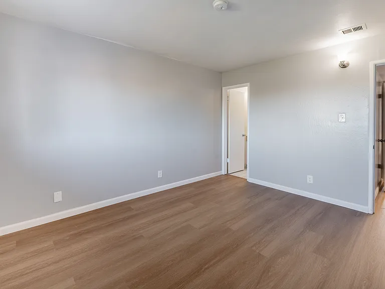 3077 Los Prados St #209 — Photo 28