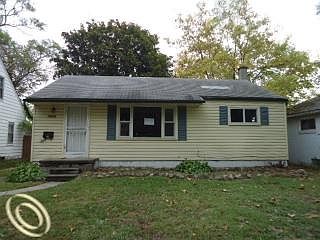 1st image of 18212 Woodbine St