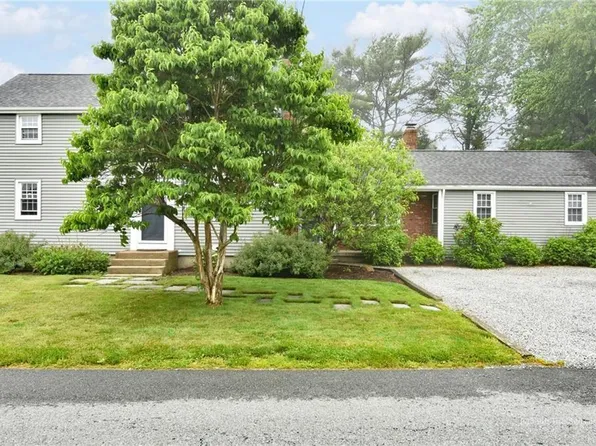 17 Melbourne Dr, Narragansett, RI 02882