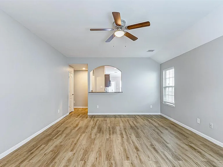 12943 Pecan Shores Dr — Photo 4