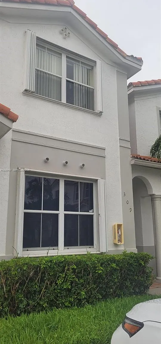 Costa Linda Condo — Photo 2
