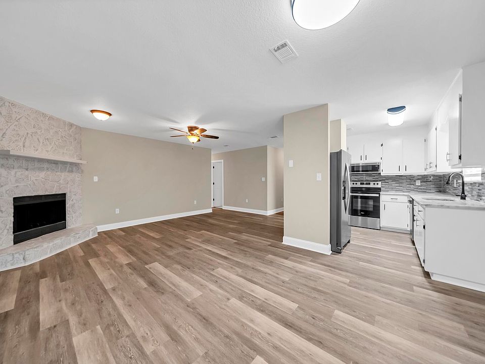 1st image of 8351 Verdura St