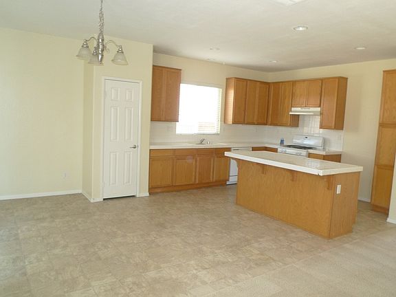 5th image of 9642 Tanzanite Ave