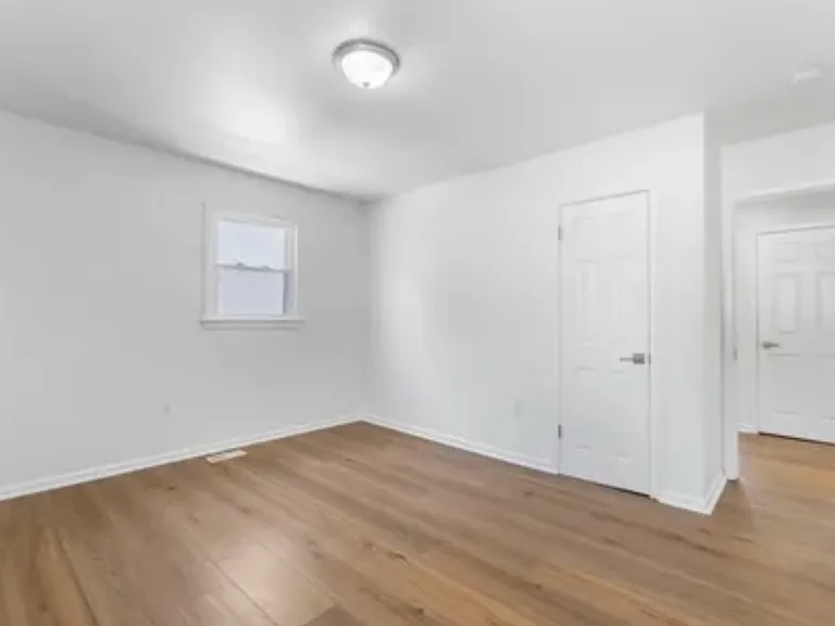 323 S Wood Ave — Photo 8